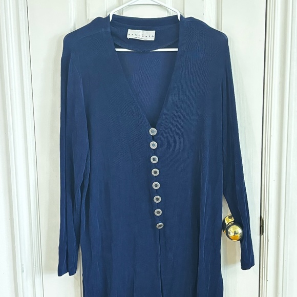 Navy 90s stretch button down long sleeved shirt - Picture 4 of 9